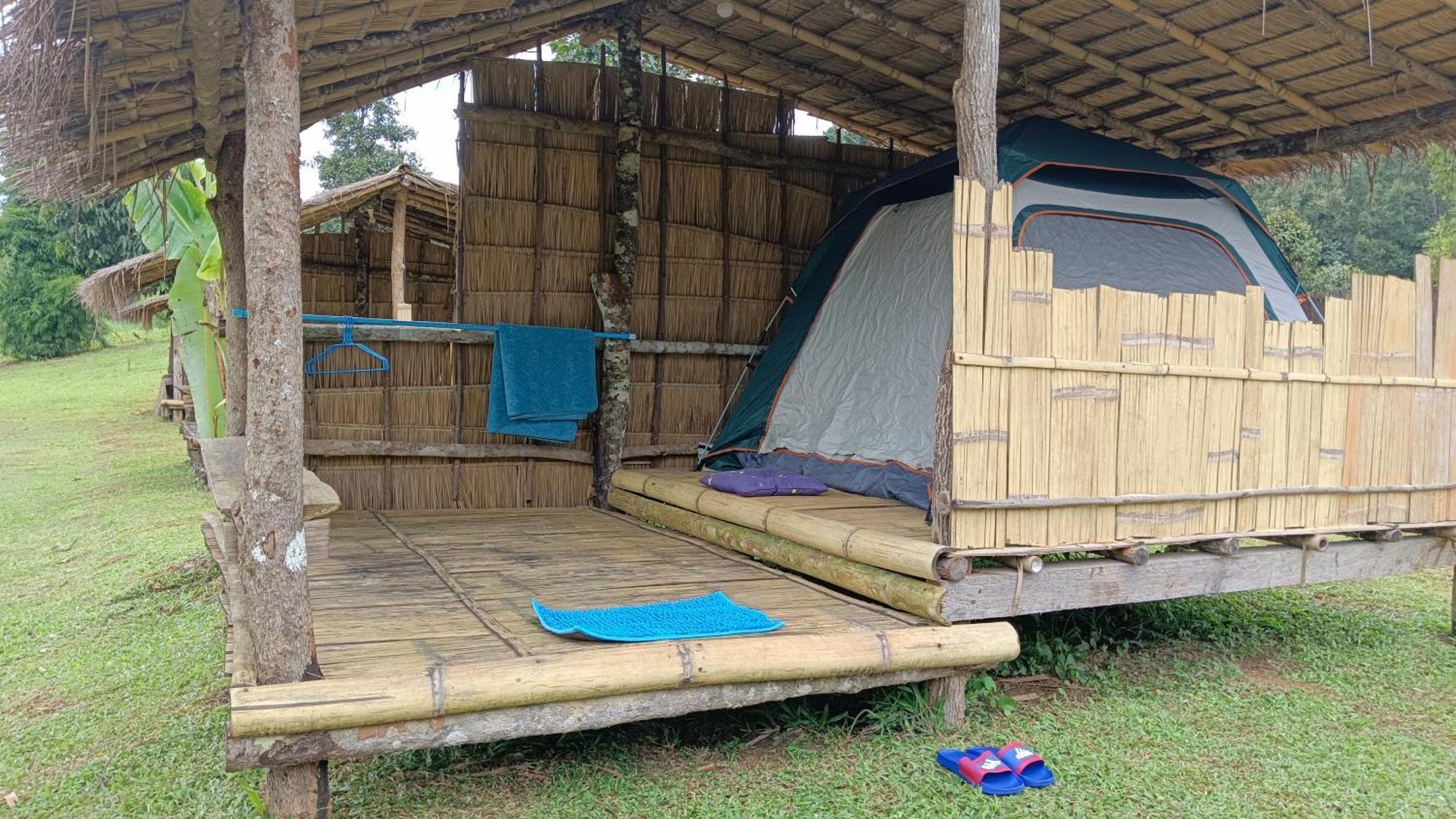 ไร่นิธิสุนทร Nithisoonthon Farmstay Mae Hong Son Esterno foto