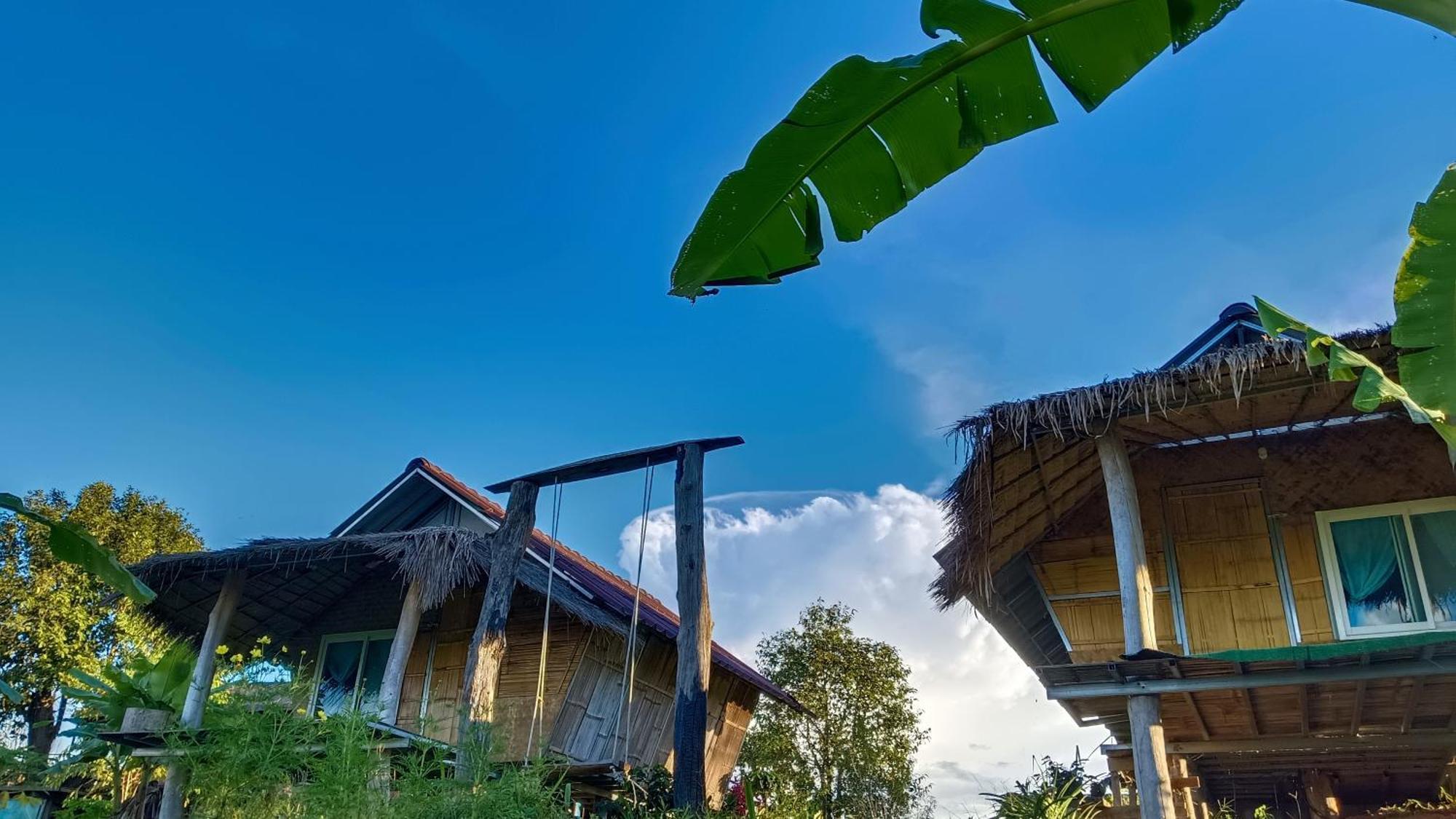 ไร่นิธิสุนทร Nithisoonthon Farmstay Mae Hong Son Esterno foto