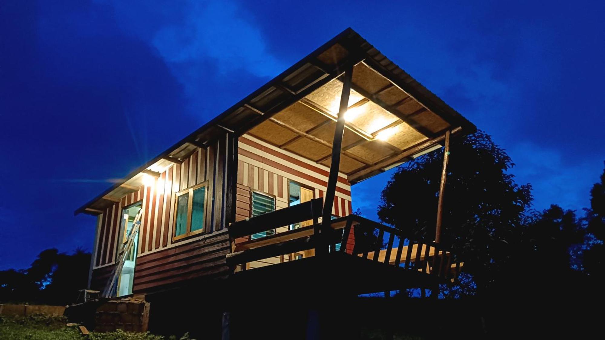ไร่นิธิสุนทร Nithisoonthon Farmstay Mae Hong Son Esterno foto