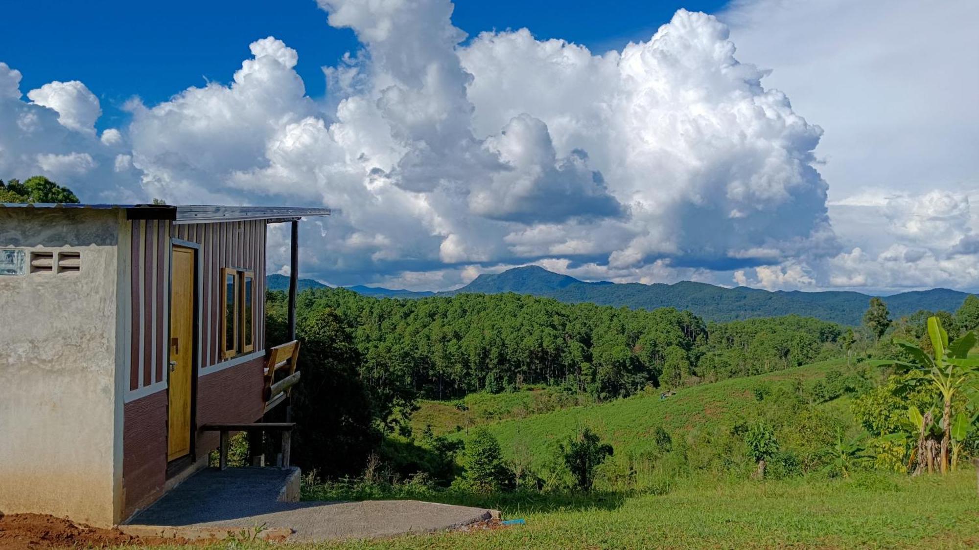ไร่นิธิสุนทร Nithisoonthon Farmstay Mae Hong Son Esterno foto