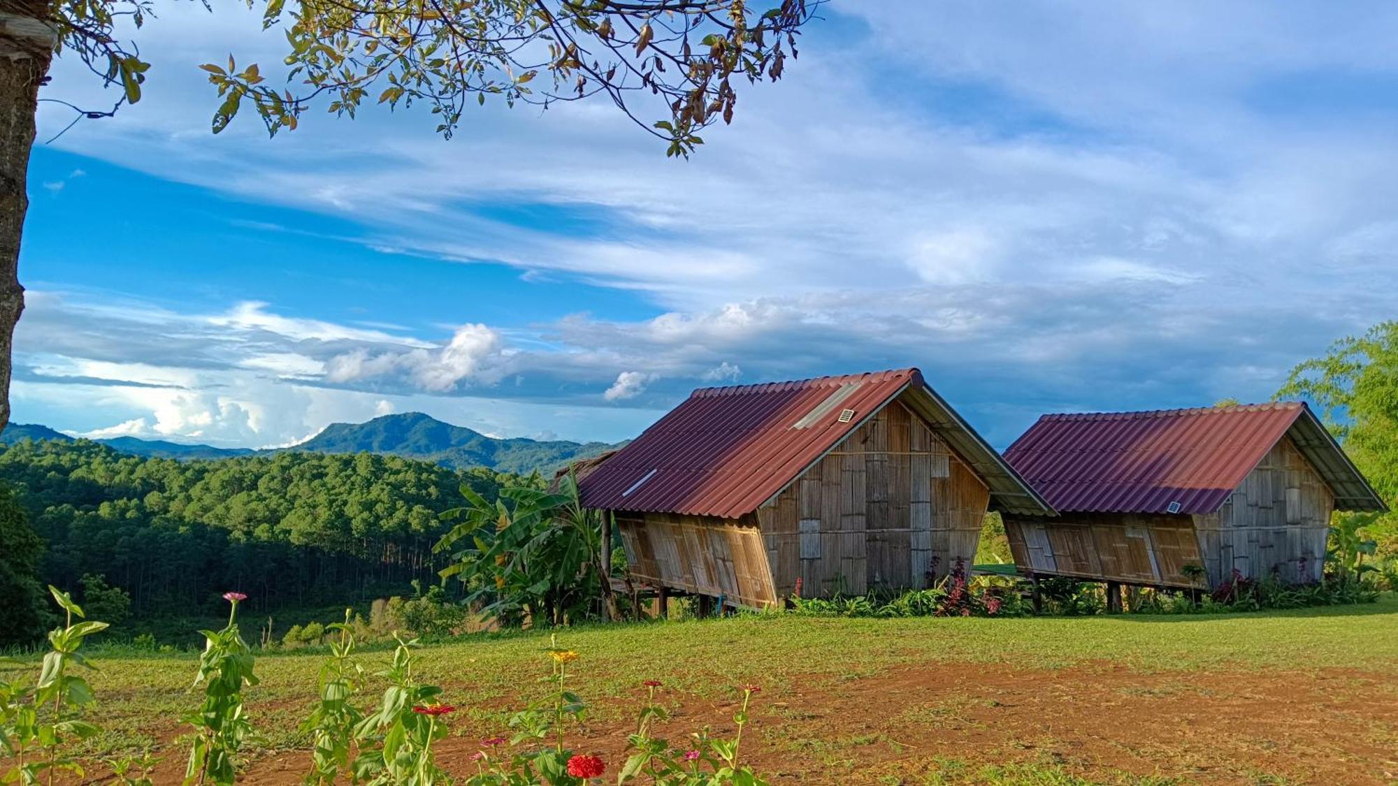 ไร่นิธิสุนทร Nithisoonthon Farmstay Mae Hong Son Esterno foto