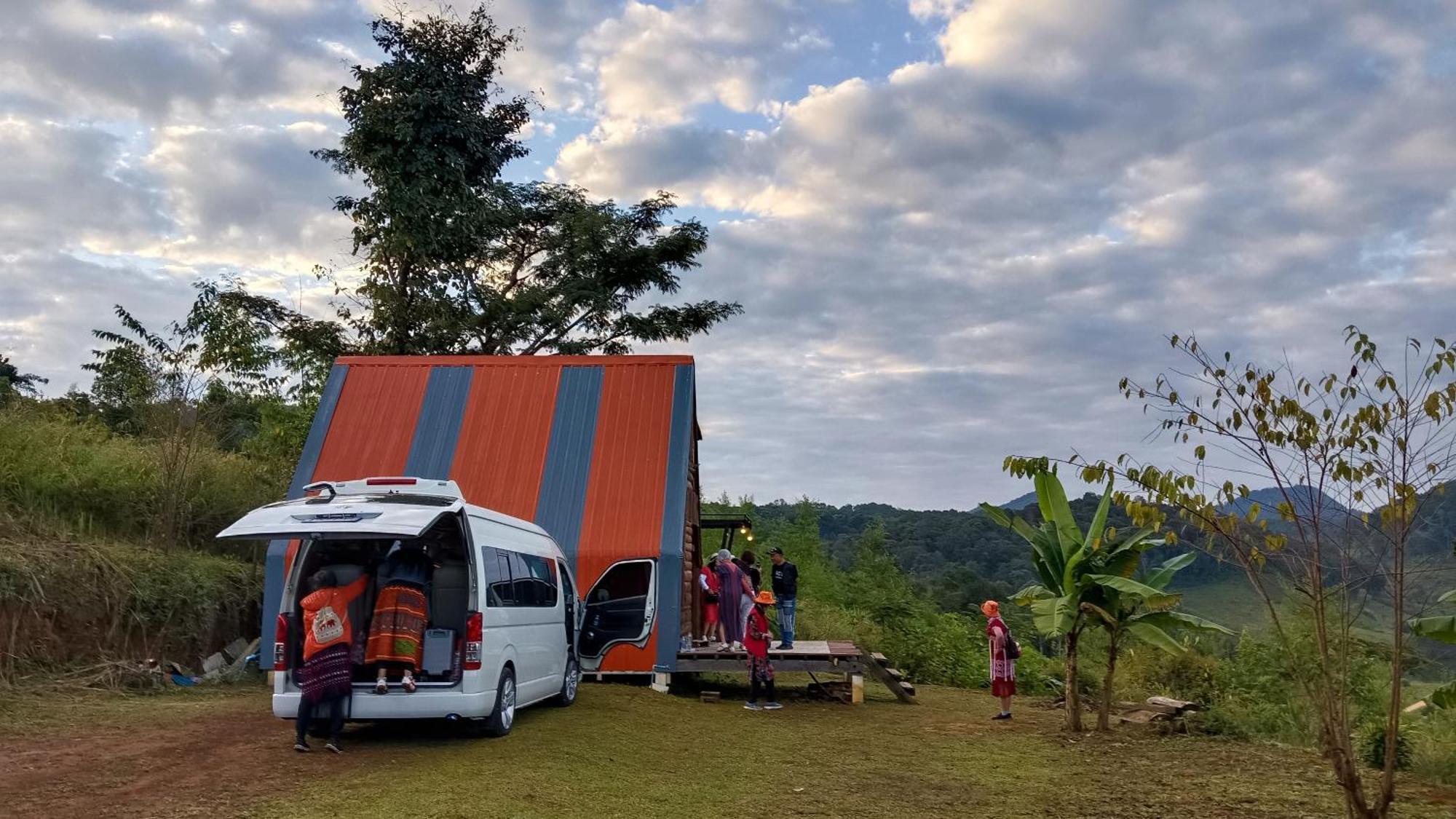 ไร่นิธิสุนทร Nithisoonthon Farmstay Mae Hong Son Esterno foto