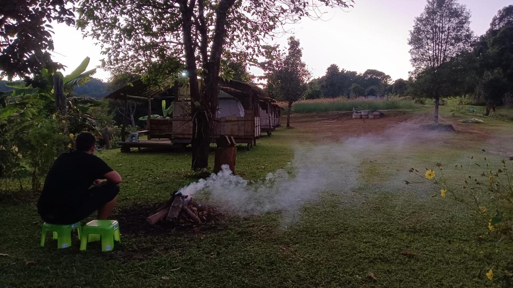 ไร่นิธิสุนทร Nithisoonthon Farmstay Mae Hong Son Esterno foto