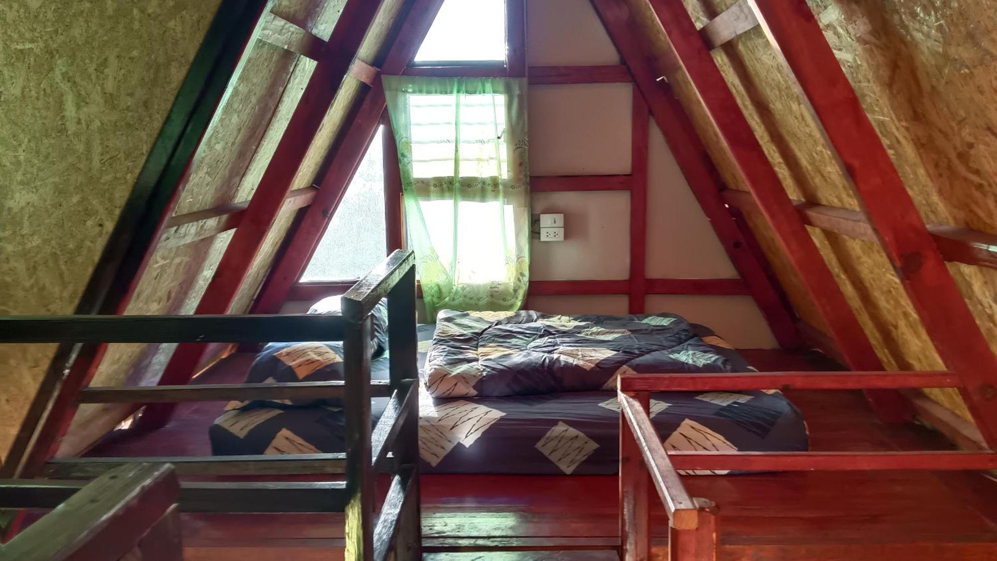 ไร่นิธิสุนทร Nithisoonthon Farmstay Mae Hong Son Esterno foto